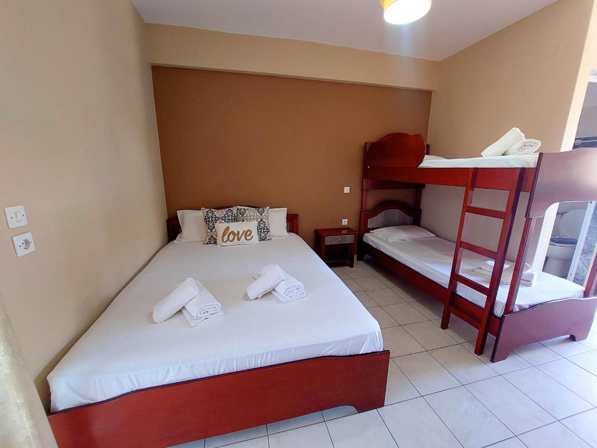House Michalis Aparthotel ซาร์ตี ภายนอก รูปภาพ